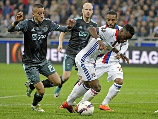 美国女子公 美国女子公