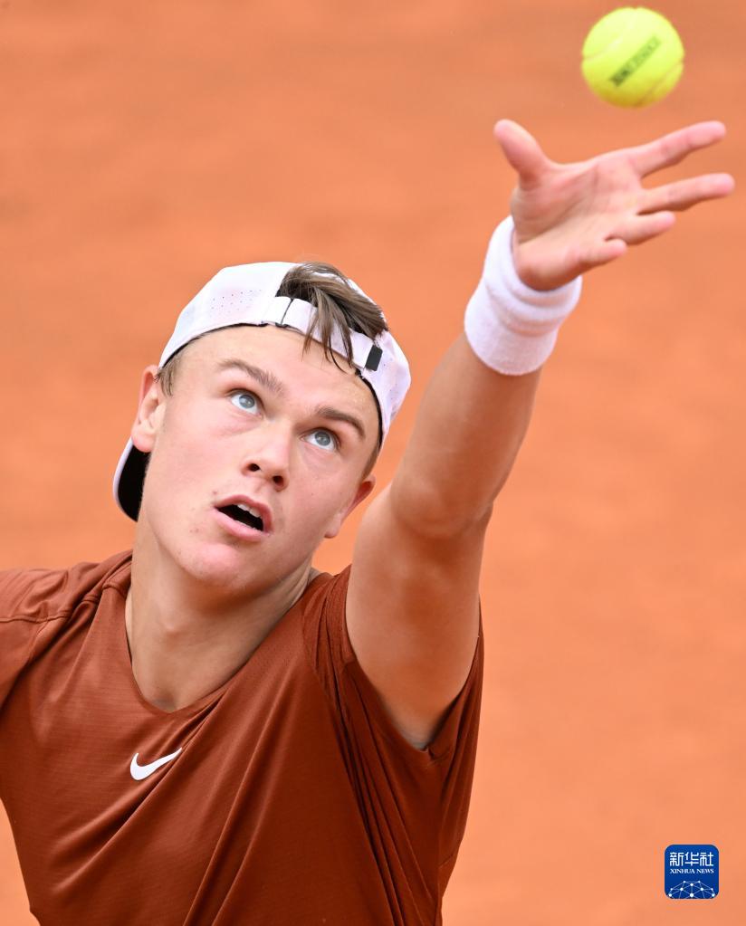 渐成为焦点 渐成为焦点