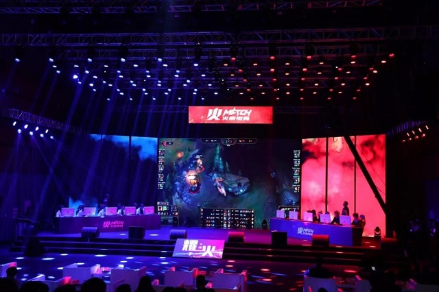 比赛跌宕起 比赛跌宕起