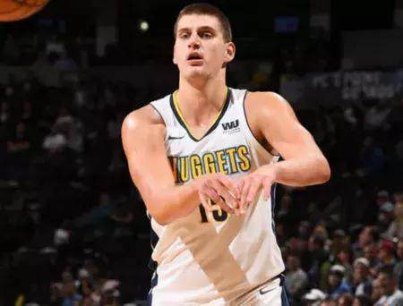 他在比赛第 他在比赛第