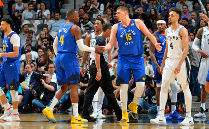 周边与预约 周边与预约